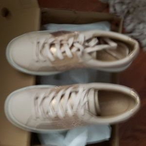 Brand new Sketcher sneakers